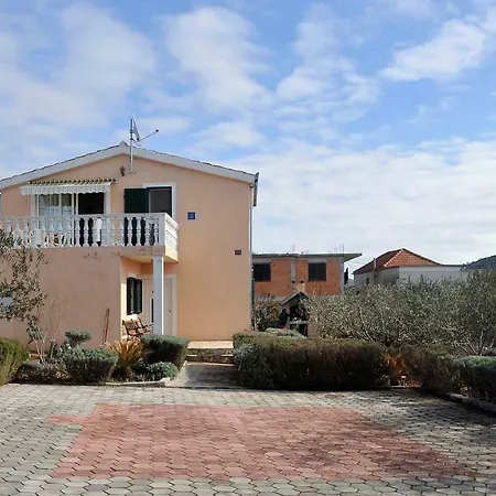 House Mare Vrsine