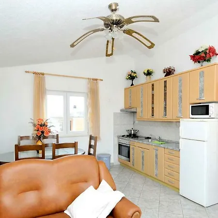 House Mare Vrsine